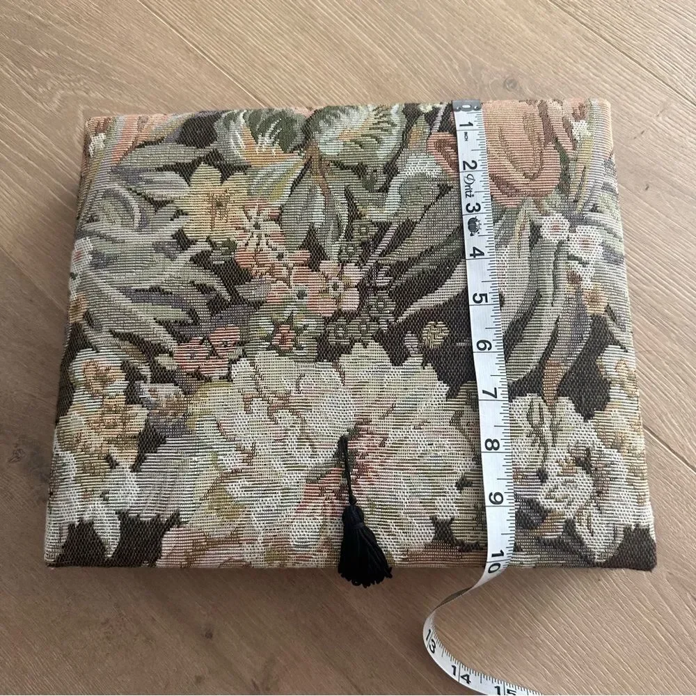 Grandma Style Floral Tapestry Print Tasseled Accent Storage Box Multicolor